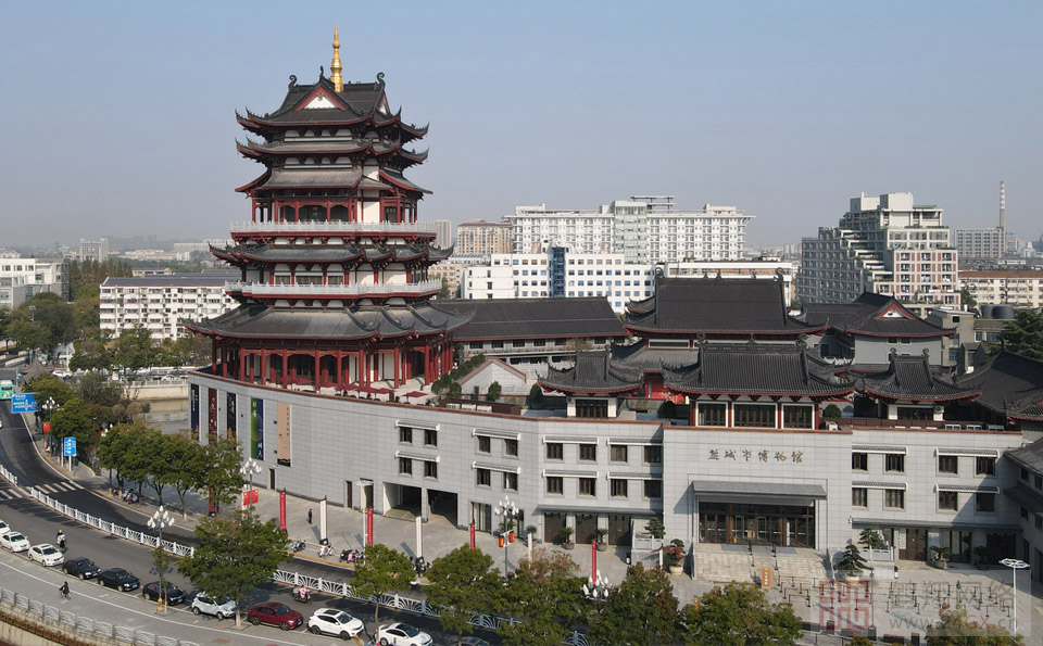 �}���в����^